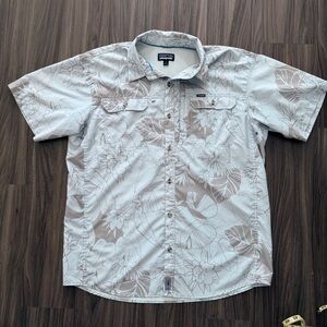 PATAGONIA Men’s  Sol Patrol II Floral Print Size XL Gray